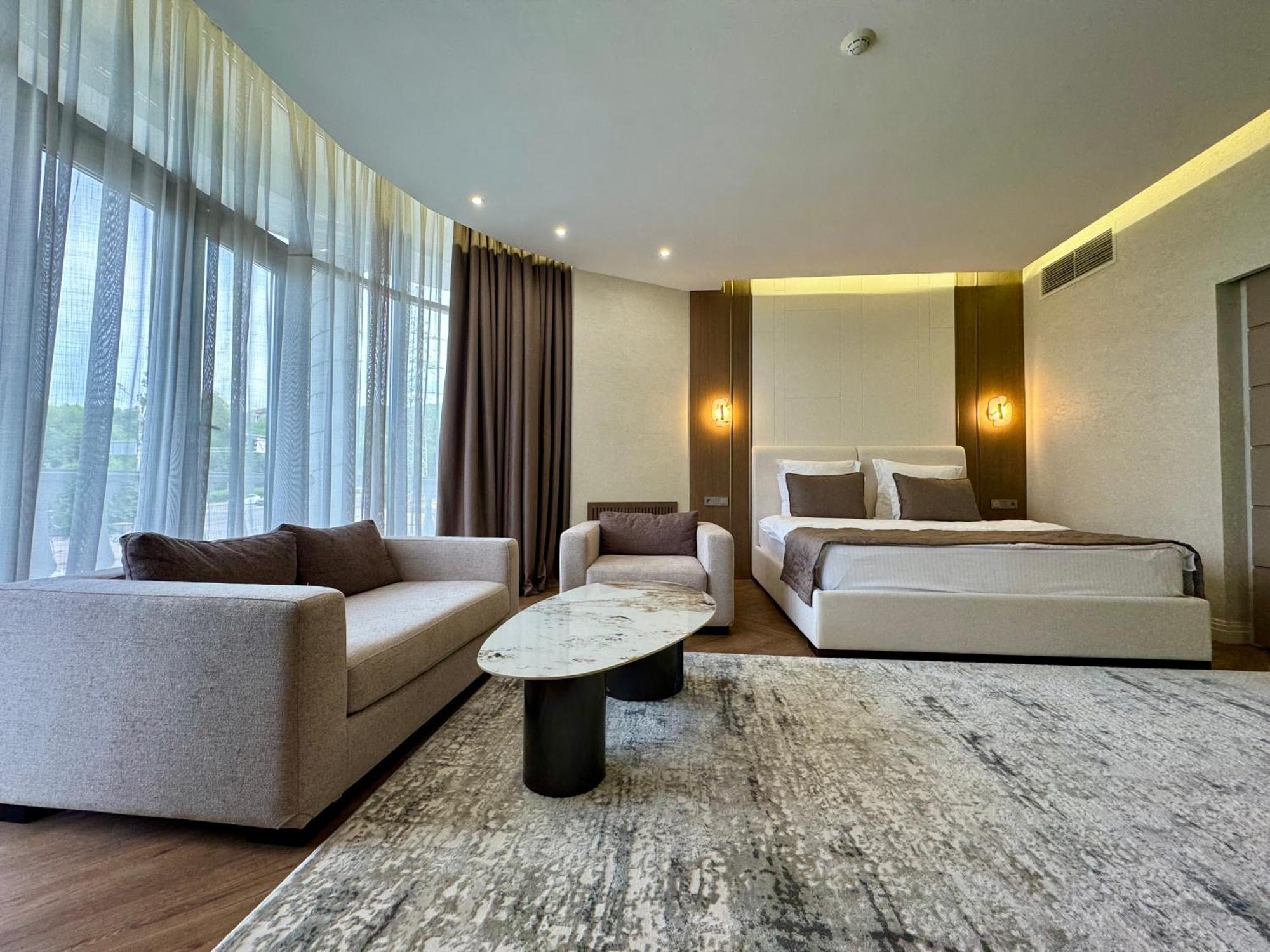 Donatello Boutique Hotel Almaty Exterior foto